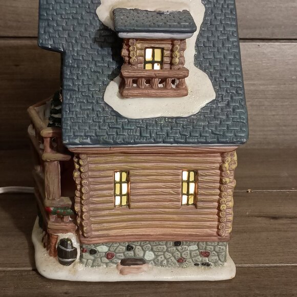 Santas Workbench Christmas Village Silver Birches Lodge Tested No Box 2003 - Picture 6 of 14